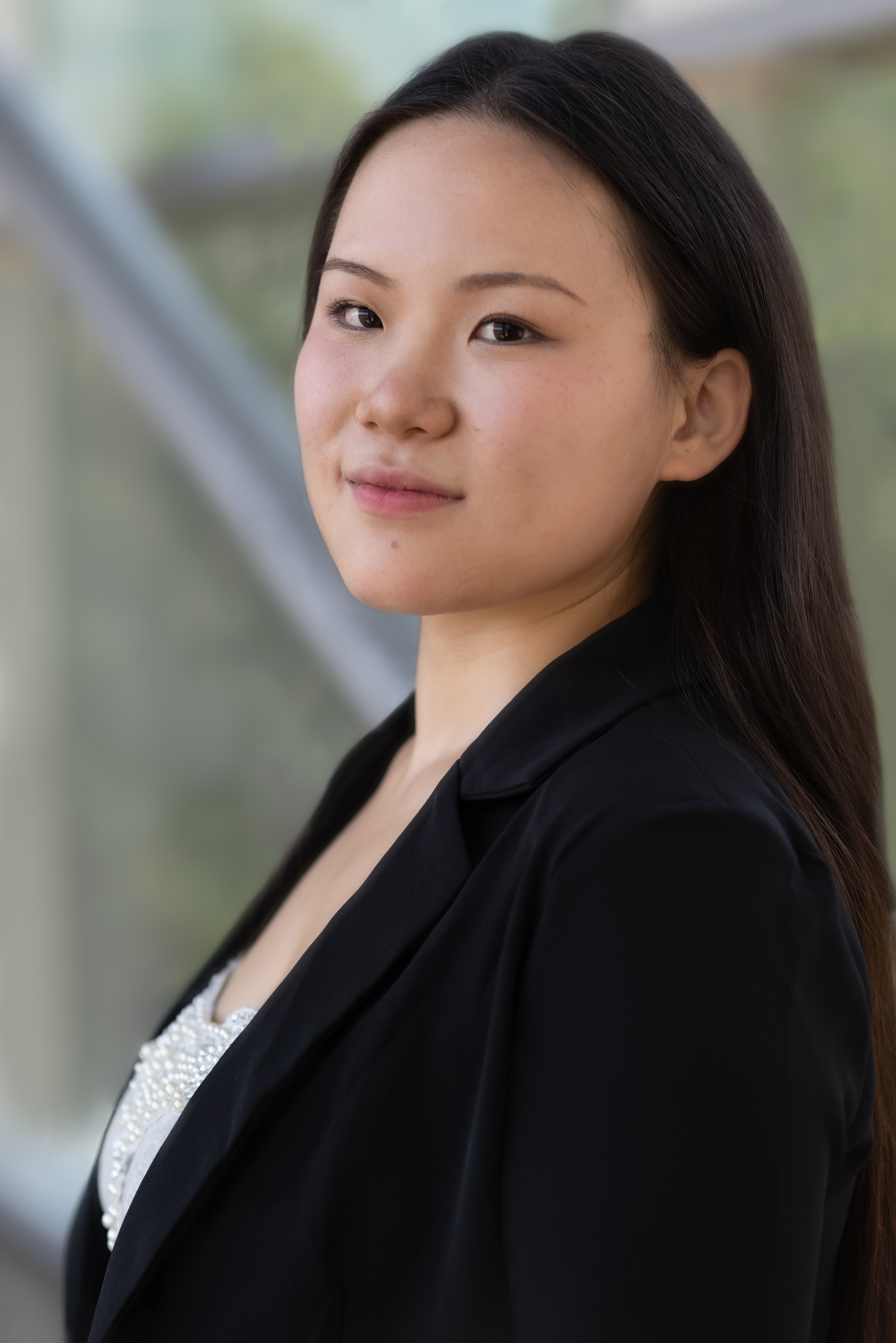 Headshot 1_yifei_vagnozzilab