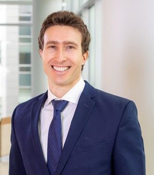 Steven Simon headshot