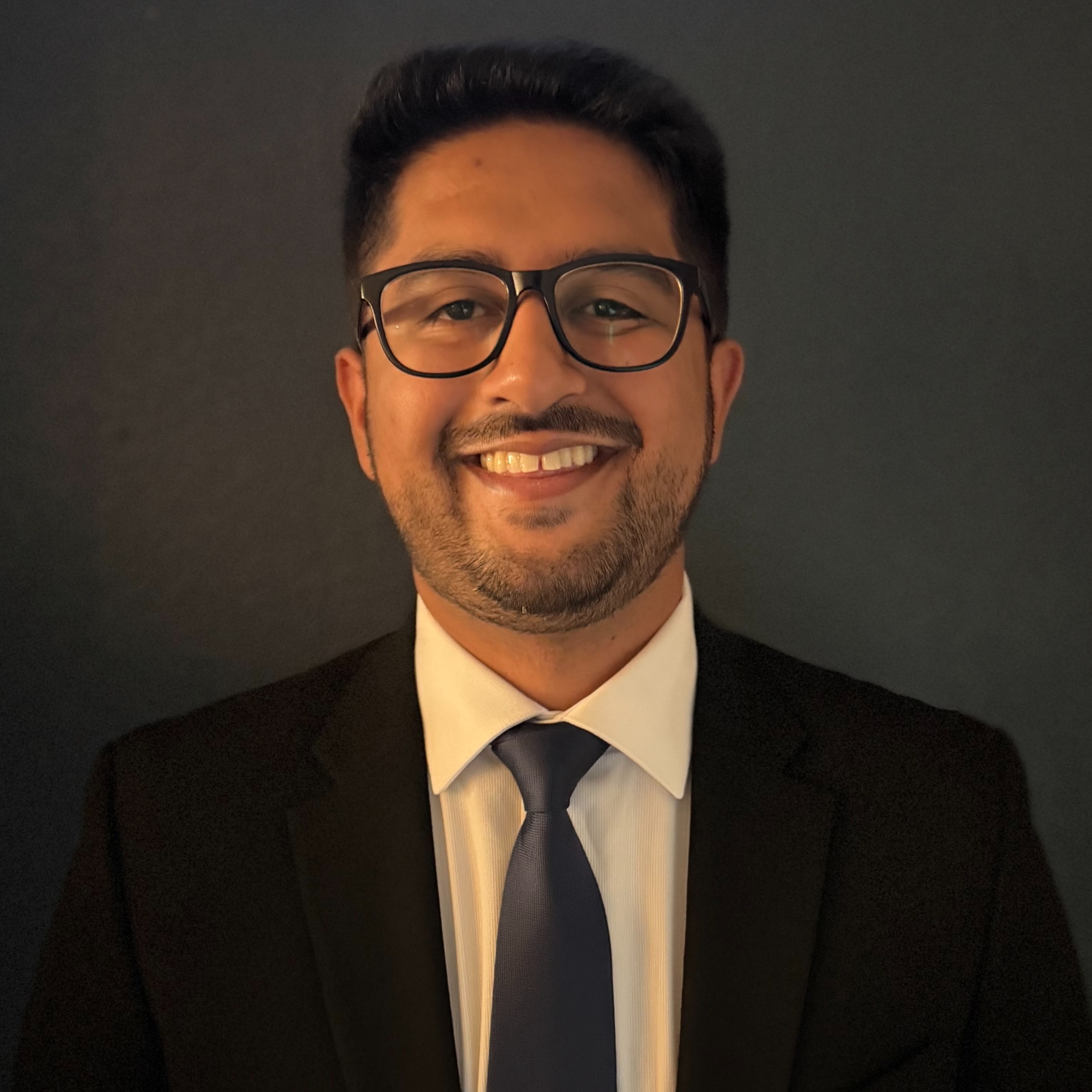 Imran Kassam Headshot