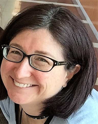 Portrait photo of Steph Dillon