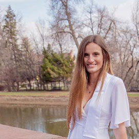 claire-winslow-headshot