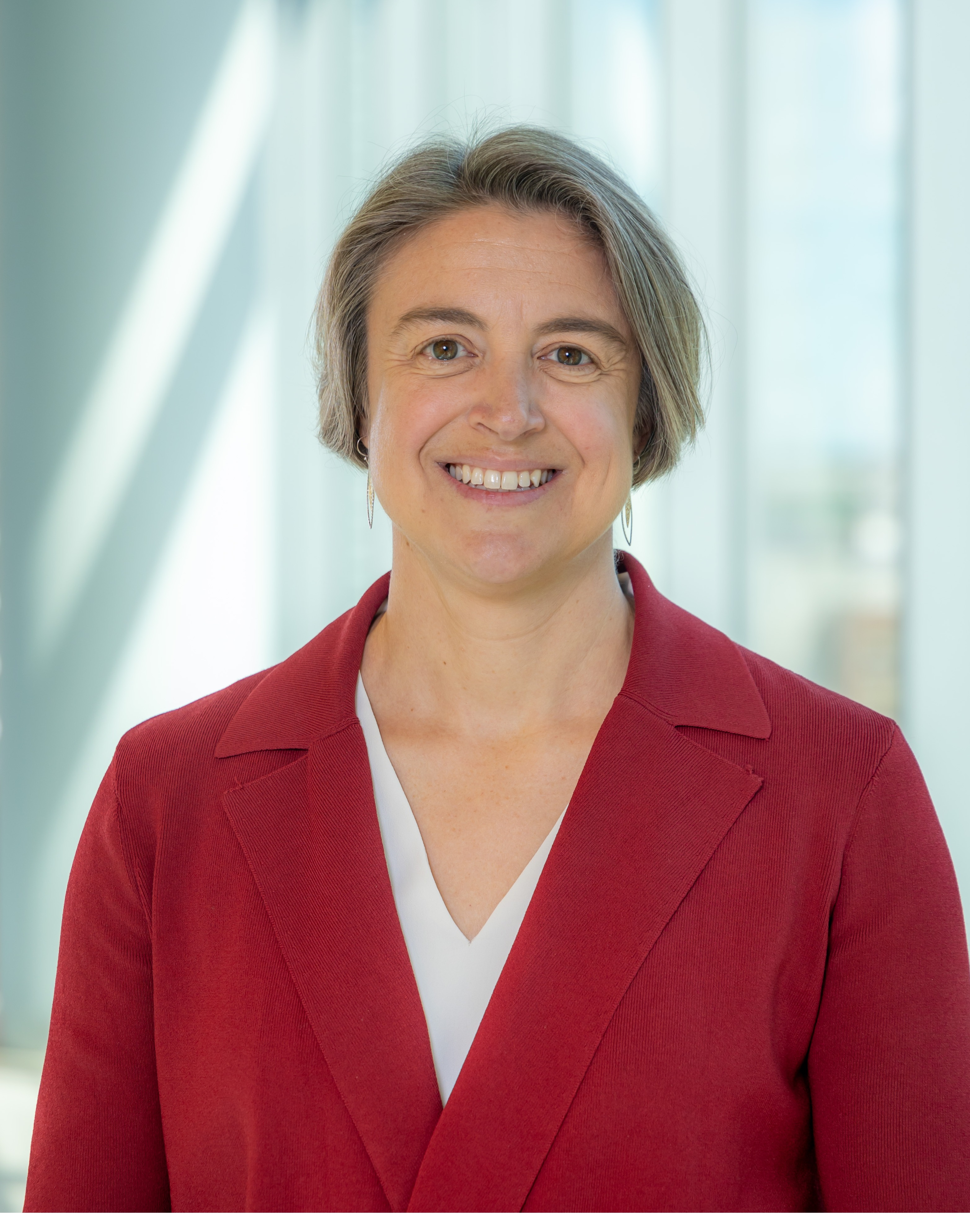 Photo of Dr. Kristi Kuhn