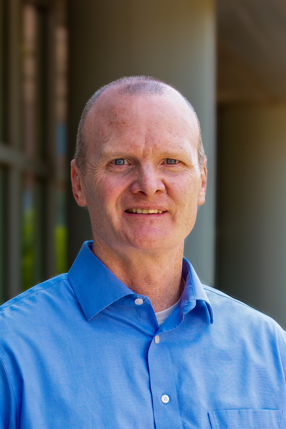 Dr. Christiansen headshot.