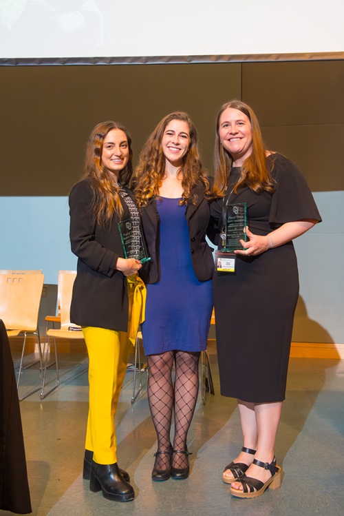 Dr. Gordon presenting alumni awards to Drs. Barnes and Keefer.
