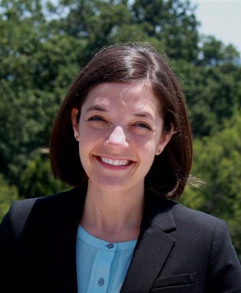Anna Abrams headshot