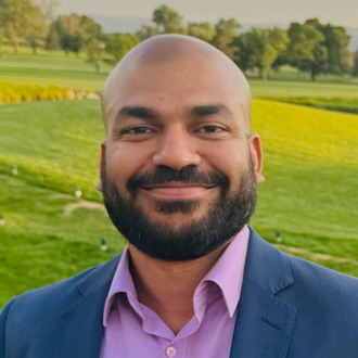 Joshva Silvasstar headshot